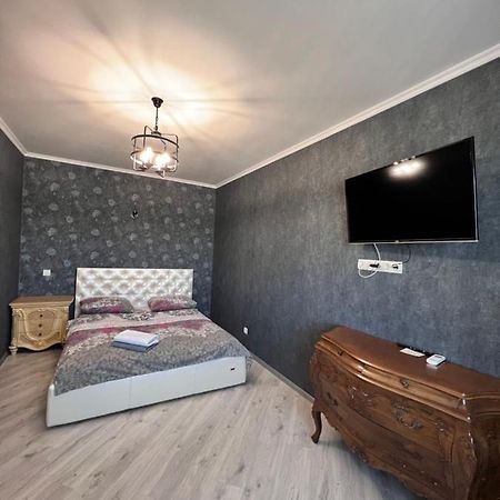 Apartamento Уютная 1 Комнатная Квартира На Софии Русовой Kiev Exterior foto